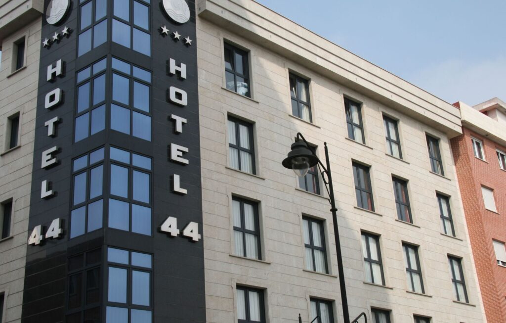 Hotel 44 gijon Fachada