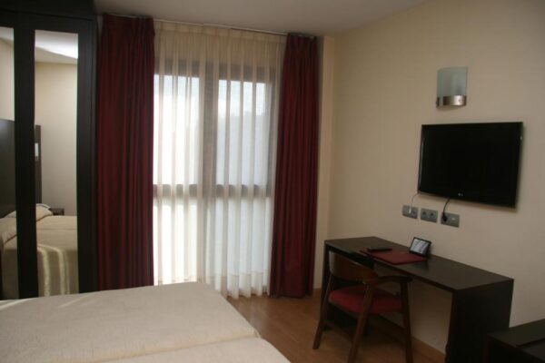 hotel 44 gijon hab 2 camas